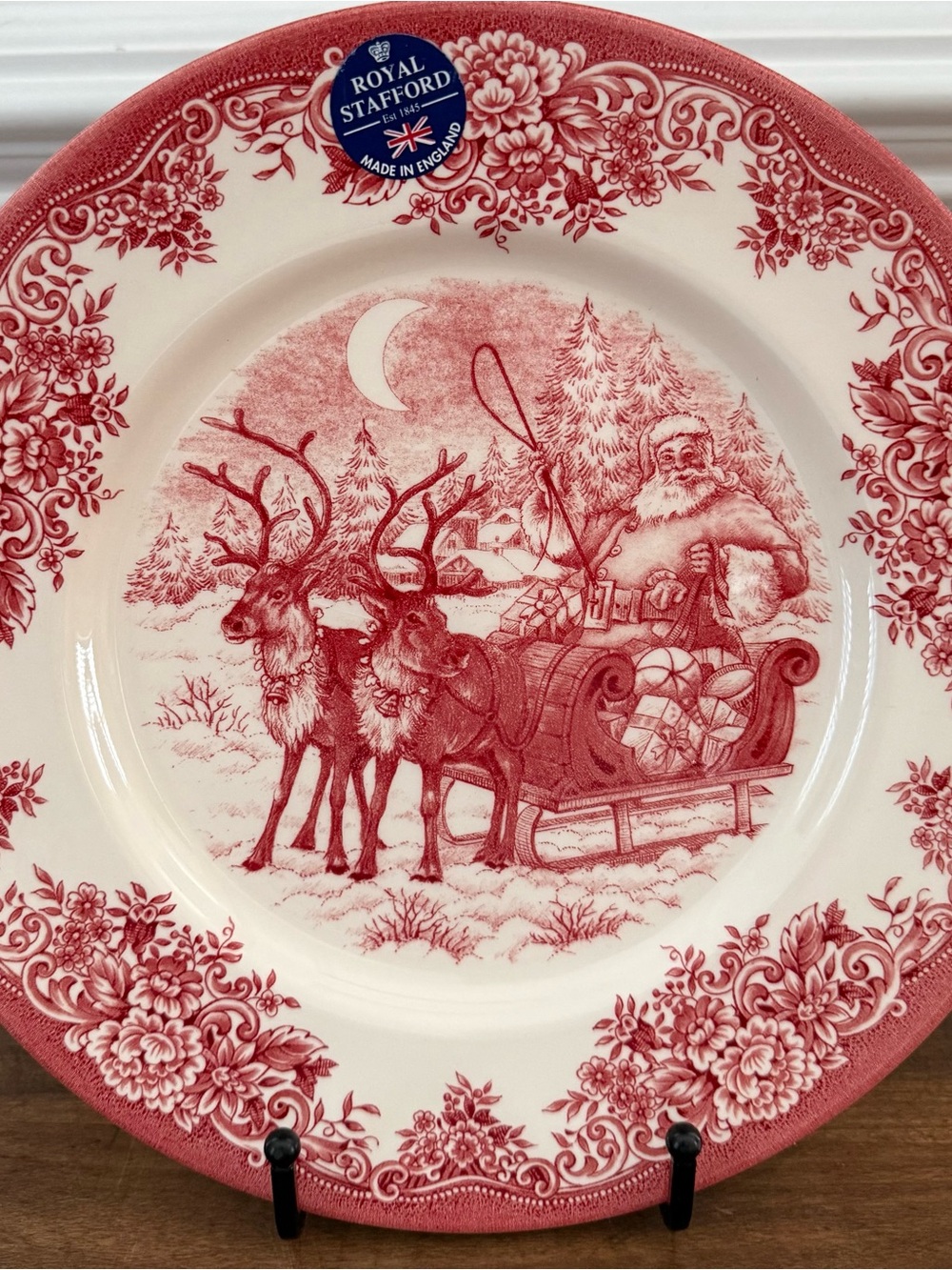 Set of Four Royal Stafford Red Christmas Santa Dinner Plates